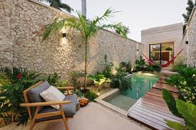 The size and elements of this courtyard give it a sense of privacy. Modern Urban Oasis With Elegant Courtyard And Pool Idesignarch Interior Design Architecture Interior Decorating Emagazine