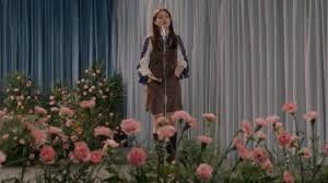Da il mio cuore umano, che torna in libreria dal 3 marzo per blu atlantide, è tratto il film tv la bambina che non voleva cantare, diretto da costanza quatriglio, in onda su raiuno il 10 marzo. Dzla F3 G8so M