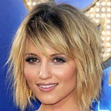 Modele Coupe De Cheveux Carre Effile Coupe Cheveux Carre Coupe Cheveux Carre Degrade Coiffure Mi Long