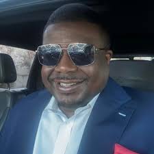 This month's 🌹🌹🌹 celebration shines a spotlight