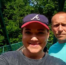 My husband and I try to follow the “traditional anniversary gift” each  year. We also value experiences over physical gifts. This year was “wood”  so we chose to stay in a LOG