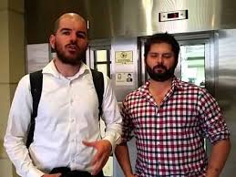 Gabriel boric y giorgio jackson contaron por quién votarán este domingo. Gabriel Boric Y Giorgio Jackson Apoyan A Podemos En Las Elecciones Generales De Espana Youtube