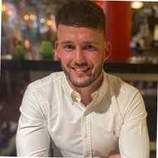 Jamie Mallett's Instagram, Twitter & Facebook