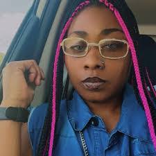 Lateria Smith's Instagram, Twitter & Facebook