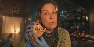 Kate Siegel and Alanah Pearce