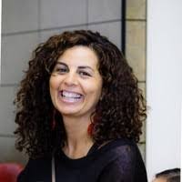 Diana Ishak's Instagram, Twitter & Facebook