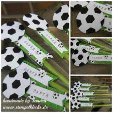 Kleine Geschenktuten Im Fussball Look Kindergeburtstag Fussball Kindergeburtstag Einladungskarten Kindergeburtstag Selber Machen