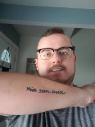 Let's celebrate that 𝟔th 🆑 title, #FCBayern-Fans! 🏆🥳 From all the  comments, we'll be drawing 𝟔 lucky fans to win 2 exclusive Paulaner Triple  beer glasses! 🍻 #MiaSanMia #MiaSanChampions T&Cs: 🔗  https://fc.bayern/Triple-Beer-Glass