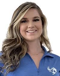 Elle Morrison's Instagram, Twitter & Facebook