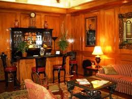 The governors inn enjoys one of the best positions in tallahassee just steps from florida state capitol. The Bar Area Picture Of Governors Inn Tallahassee Tripadvisor
