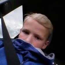 Daniel Fritsch (@ef1c9800b60e469)