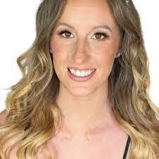 Jacklyn Collins's Instagram, Twitter & Facebook