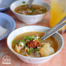 Seperti halnya daging sapi, bagian kikil juga mengandung nutrisi seperti protein.protein dalam kikil sapi berbentuk kolagen, yaitu sejenis protein yang memiliki kandungan. Kikil Sapi Terenak Di Surabaya Pecinta Kuliner Wajib Mampir