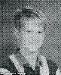 His grandfather and father both worked for the coast guard and his mother was directly descended from the barrelmaker on the mayflower. Edward Snowden I Like My Girlish Figure How Nsa Leaker Snowden Bragged About His Physique Online And His Ability To Attract Nubile Young Girls Daily Mail Online