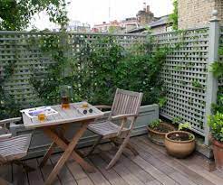How to make a wooden garden screen. Create Secluded Areas With Wooden Garden Screening