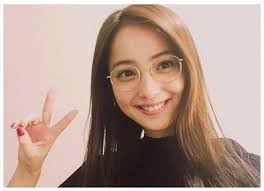 今年もオシャレ女子にメガネはマストアイテム トレンドに敏感な子はもう持ってるかも シンプルな服装も旬のメガネをかけるだけでピリッとスパイスに 可愛くてオシャレなメガネ女子を目指して あなただけの一着を探してみませんか メガネ女子 おしゃれメガネ