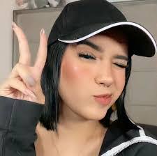 Dina Quezada's Instagram, Twitter & Facebook