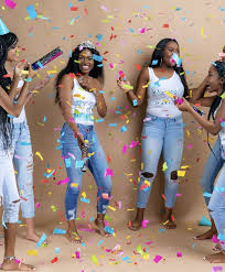 30th Birthday Photoshoot Ideas With Friends Pinterest Bbyy Mandi Ig Mandiibabyy 21st Birthday Photoshoot 16th Birthday Outfit Birthday Photoshoot