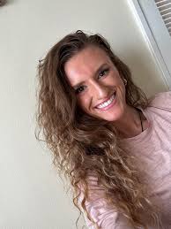 Parezco a alguien?! Nunca he conocido a nadie que se parezca a mí y tengo  verdadera curiosidad :) ¡nada de odio, por favor!! : r/Doppleganger