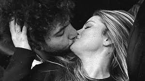 Selena Gomez KISSES Boyfriend Benny Blanco!