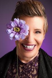 Carrie Loftus's Instagram, Twitter & Facebook