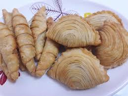 Che nom dapat resepi ni dari sahabat instagram iaitu mamafami, sebab nampak masa memasak:10 minit, jumlah hidangan:32 biji karipap. Food Lifestyle Education Parenting Diy Cararesepi