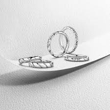 ショーメからトルサードの新作マリッジリングが発売 ファッション 流行 モード Vogue Japan 結婚指輪 ショーメ マリッジリング ショーメ トルサード