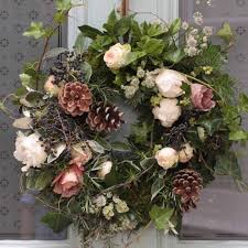 The Real Flower Company Christmas Scented Woodland Door Wreath Http Www Realflowers Co Uk Christm Christmas Flowers Real Christmas Wreaths Christmas Wreaths