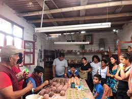 En la colonia lázaro cárdenas está el taller janue ucaturiicha. Facebook