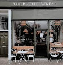 Lunch, homemade cinnamon rolls, homemade salsas, specialty coffees, blended coffee drinks featuring lavazza italian coffee. Imagem Descoberto Por ðð§ð§ Descubra E Salve Suas Proprias Imagens E Videos No We Heart It Cafe Exterior Cafe Design Shop Interiors