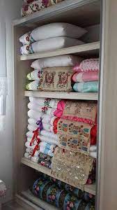 Tam da bahar temizliği zamanı gelmişken süper bir dolap düzenleme videosuyla karşınızdayım! Dolap Ici Yatak Odasi Dolap Duzenleme Ev Duzenleme Yatak Odasi Ic Mekan