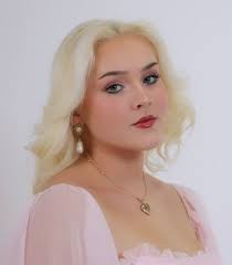 Piper Madelyn (@piper.m.performs) • Instagram photos and videos