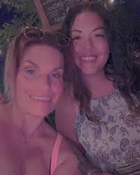 Carly Rinearson's Instagram, Twitter & Facebook