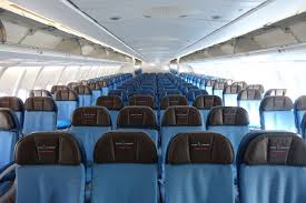Review Hawaiian Airlines A330 First Class From Jfk To Hnl Hawaiian Airlines Airline Economy Hawaiin Airlines