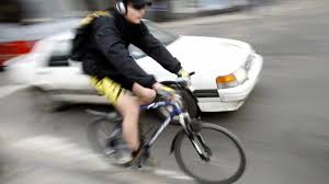 Darf Ein Radfahrer Kopfhorer Tragen B Z Berlin