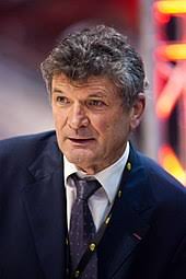 Julian alaphilippe allows france to dream of escaping the badger's shadow | william fotheringham. Liste Des Commentateurs Du Tour De France Cycliste En France Wikipedia