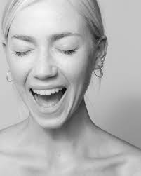 LAURA HAND (@lauralizhand) · Instagram 照片和视频