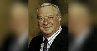 Barber Robert's Instagram, Twitter & Facebook