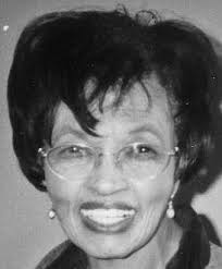 E. Sandidge, 80, school district sec'y
