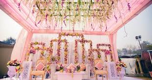 India S Best Wedding Planning Site Online Wedding Planner Wedding Stage Decorations Indian Wedding Decorations Wedding Stage