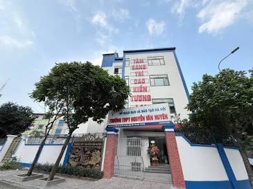 Cơ sở mới THPT Nguyễn Văn Huyên, do AI tạo