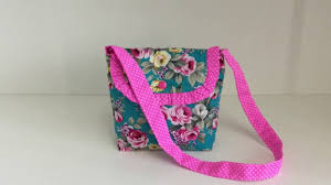 Comment faire un joli sac gaya pour femme à moins de 5 € au crochet , tuto , pas à pas facile. Tuto Coudre Un Petit Sac A Bandouliere Pour Petite Fille Tuto Couture Madalena Youtube