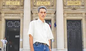 Quel rapport que tout cela avec le très contestable « omar m'a tuer »????? Letter From Paris Omar Killed Me Or Did He Newspaper Dawn Com