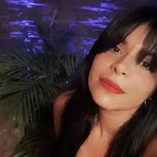 En la novelización de Intensamente 2 se revela que Ansiedad siempre estuvo  vigilando a las cinco emociones principales al punto que antes de llegar al  cuartel general ella ya conocía todas sus