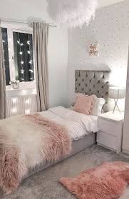 Hot pink is a bold color choice for decorating, but mixing in a softer shade such as mint green helps tone down the brightness. Pin On Room Decor