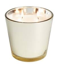 Bougie Et Bougie Parfumee Pour Envouter Votre Interieur Bougie Parfumee Bougie Bougie Led