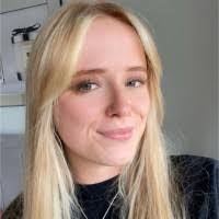 Sarah Milliken's Instagram, Twitter & Facebook