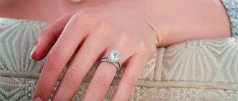 Beauty Animated Gif The Great Gatsby Movie Gatsby Ring Engagement