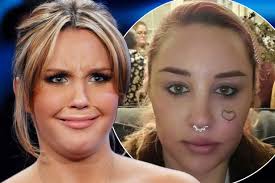 Amanda Bynes Unveils Wonky Face Tattoo After Fleeing Sober Living Facility Irish Mirror Online