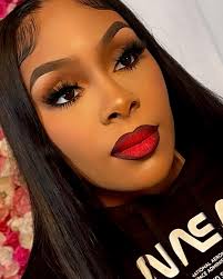 best red lips that you've seen thus far🥰 ombré red lips is my favorite lip  combo! • • • • • • • • • • #naturalglam #chicagomua #chicagomakeupartist  #makeupartist #chicago #chicagomua #